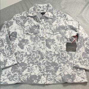 NWT Cynthia Rowley Floral Grey White Sweater Snap Up Shacket Size 2X Pockets
